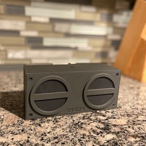 iHome Bluetooth Wireless Rechargeable Speaker